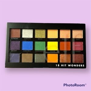 ELF 18 Hit Wonders Eyeshadow Palette